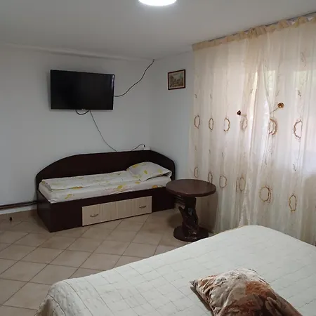 Casa Mariana - Comuna Arefu, Transfagarasan * Căpăţîneni-Ungureni